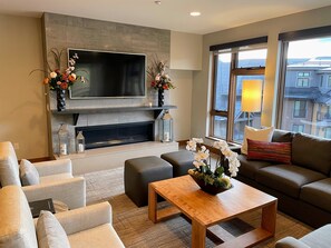 Main living room with gas fireplace