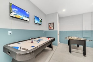 Spielezimmer