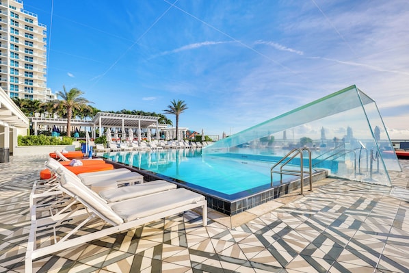 Fort Lauderdale Vacation Rental | 2BR | 2BA | Step-Free Access | 1,200 Sq Ft