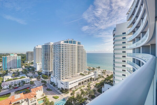 Fort Lauderdale Vacation Rental | 2BR | 2BA | Step-Free Access | 1,190 Sq Ft