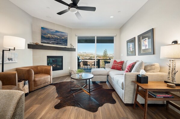 55" HD TV and Gas Fireplace in the Luxurious Living Area