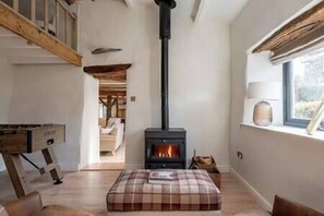 The Log Burner (1)