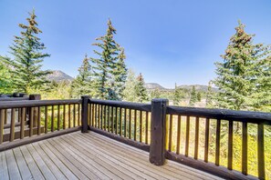 Balcony | Mountain Views
