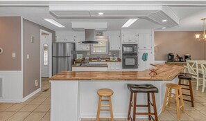 Kitchen and Bar Sitting Area