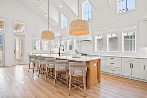 Kitchen, 2nd Floor