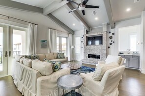 Third Floor: Living Area