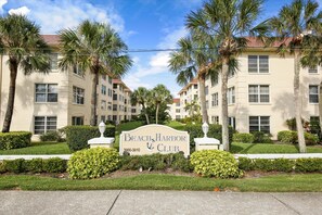 Beach Harbour Club B303 by FVC