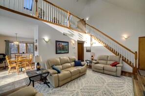 Living Room 03