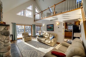 Living Room 01
