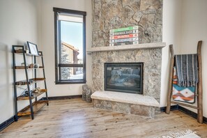 Living Room | 1st Floor | Gas Fireplace | Workspace w/ Desk