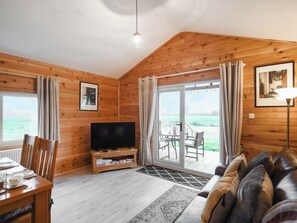 Open plan living space | Llwynog Lodge, Montgomery