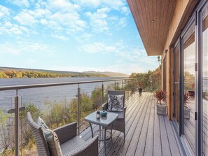 Terrace | Kimcraigan Lodge, Lochend