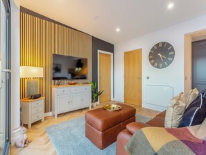 Open plan living space | Kimcraigan Lodge, Lochend