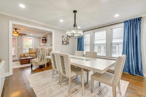 Dining Room | Dishware/Flatware