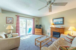 B1 Living Room (2)