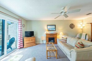 B1 Living Room (3)