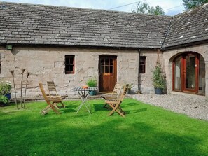 Cottage from the front  | Farmtoun Cottage, Forfar