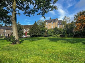 Exterior | Cracken Cottage - The Green, Chinley