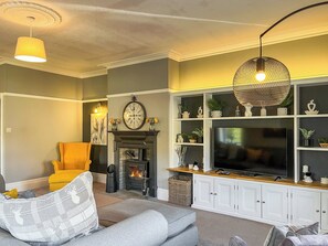 Living area | Cracken Cottage - The Green, Chinley