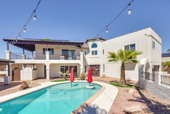 Lake Havasu City Vacation Rental | 3BR | 3BA | Stairs Required | 2,192 Sq Ft