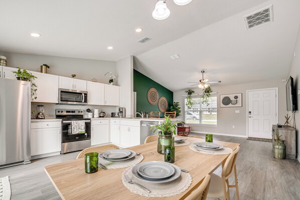 Dunnellon Vacation Rental | 2BR | 2BA | 1,200 Sq Ft | Small Step for Entry