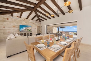Dining area for 10 people with view to the ocean and golf course