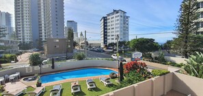 U7 POOL VIEW