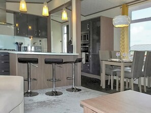 Open plan living space | The Lancaster - Rosewood Waters Retreat, Horncastle