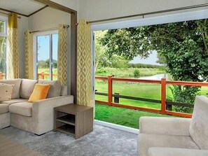 Exterior | The Lancaster - Rosewood Waters Retreat, Horncastle