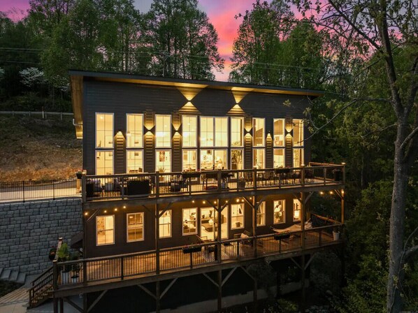 Welcome to our luxury mountain home!