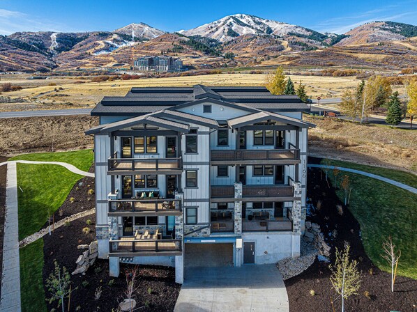 Minutes to Deer Valley Ski Resort & Jordanelle Reservoir