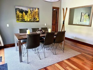 Dining room with seating for 6.