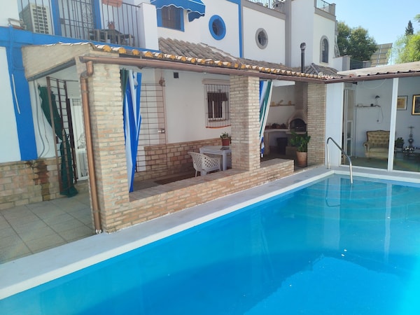 Casa Rural Villa Montecármelo: Luxury With Swimming Pool, Jacuzzi And Charm For 10 - Portugal