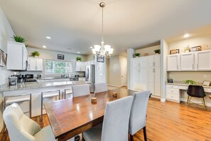 Dining Area | Dishware & Flatware Provided | Central A/C & Heat | 1st Floor