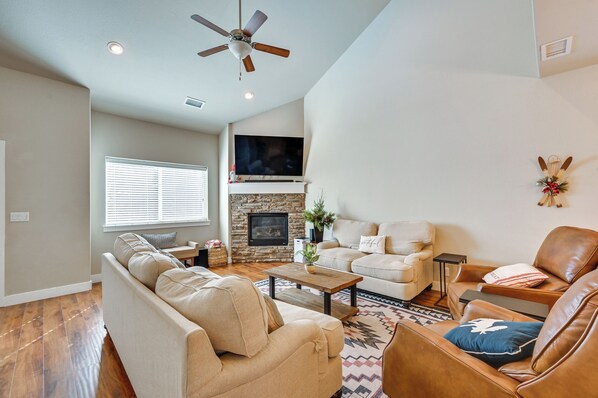 Flagstaff Vacation Rental | 4BR | 3BA | 2,300 Sq Ft | Step-Free Entry