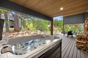 Hot Tub on the back deck