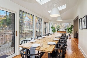 Farmhouse Table Seats 16 People
