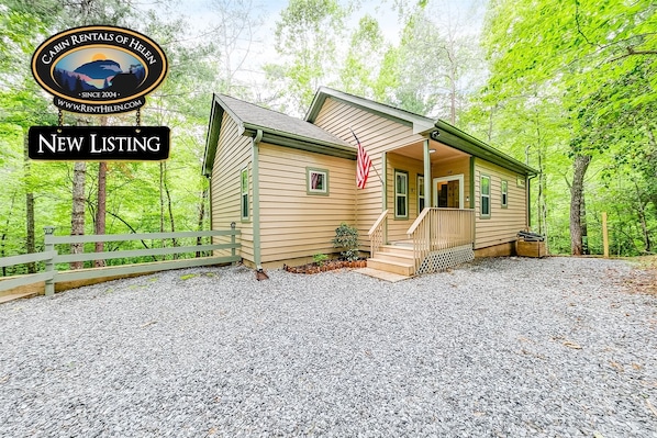 Gem of the Mountain - cozy mountain cabin