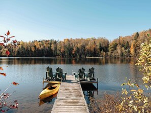 Accès au lac avec un quai 