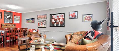Cozy and spacious living area with Smart TV