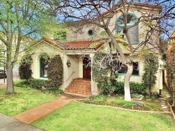 Front Exterior and Entry