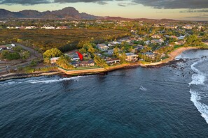 AERIAL VIEW TOWARDS BABY BEACH
