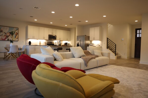 Spacious living room