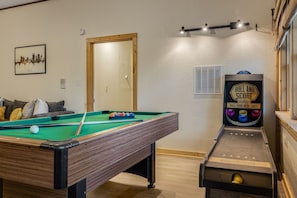 Spielezimmer
