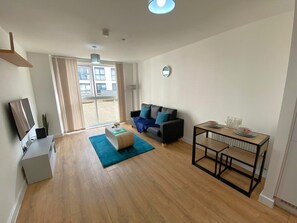 Living Room / Lounge