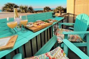 Oceanfront Dining