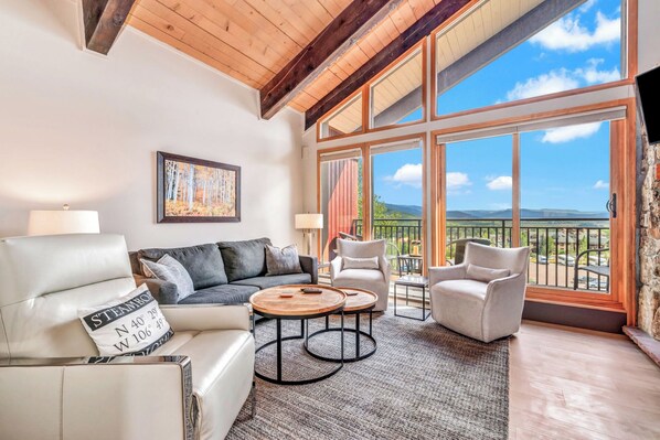 Expansive windows, plentiful natural light