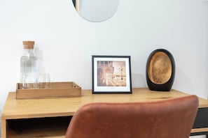 Desk with water and drinking glasses