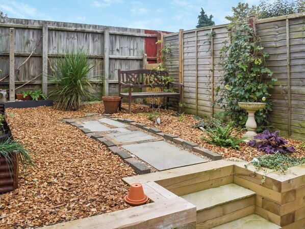 Patio | Ratcliffe Cottage, Ipswich