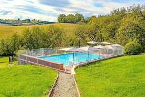 Pool partage´ La Bastide-2